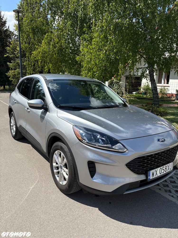 Ford Kuga - 10