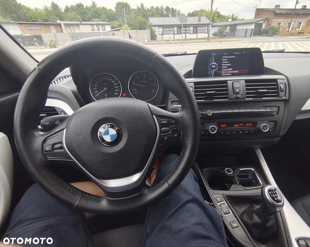 BMW Seria 1 118d Sport Line - 32