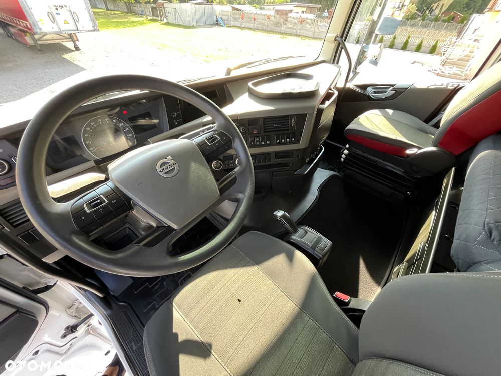 Volvo FH / EURO 6/  I- SHIFT/ MICHELIN 80% /  KLIMA POSTOJOWA / SERWISOWANY/ ZADBANY / OKAZJA - 20