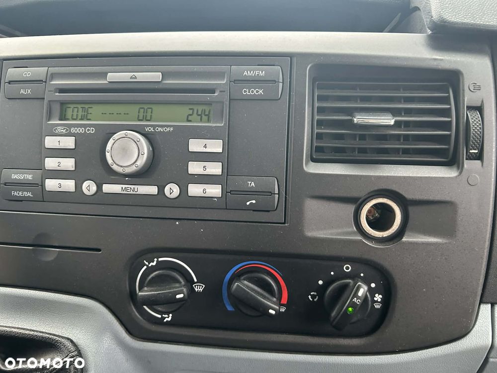 Ford Transit - 6