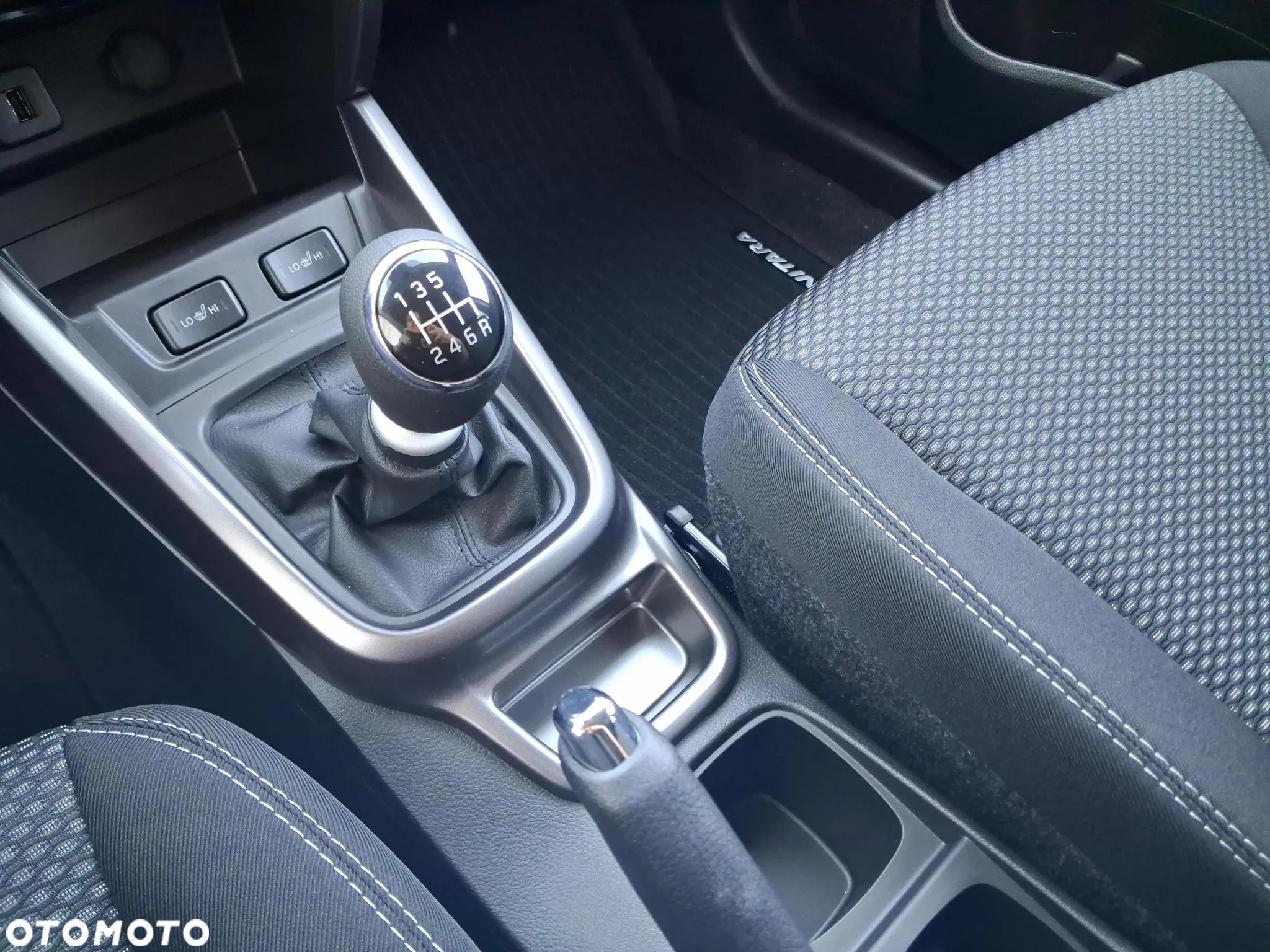Suzuki Vitara 1.4 Boosterjet mHEV Premium Plus 2WD - 14