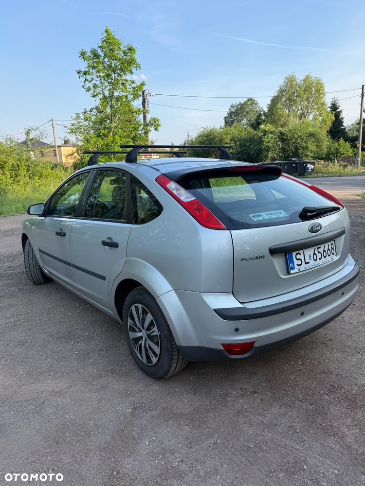 Ford Focus 1.4 Ambiente - 6
