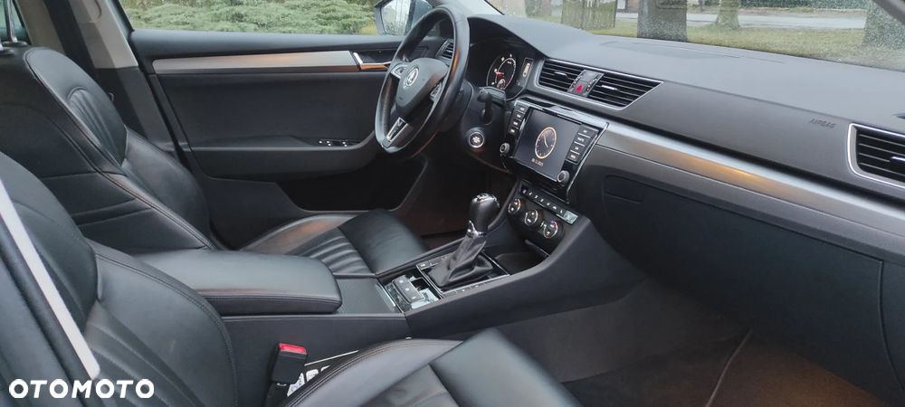 Skoda Superb 2.0 TDI 4x4 DSG SportLine - 24