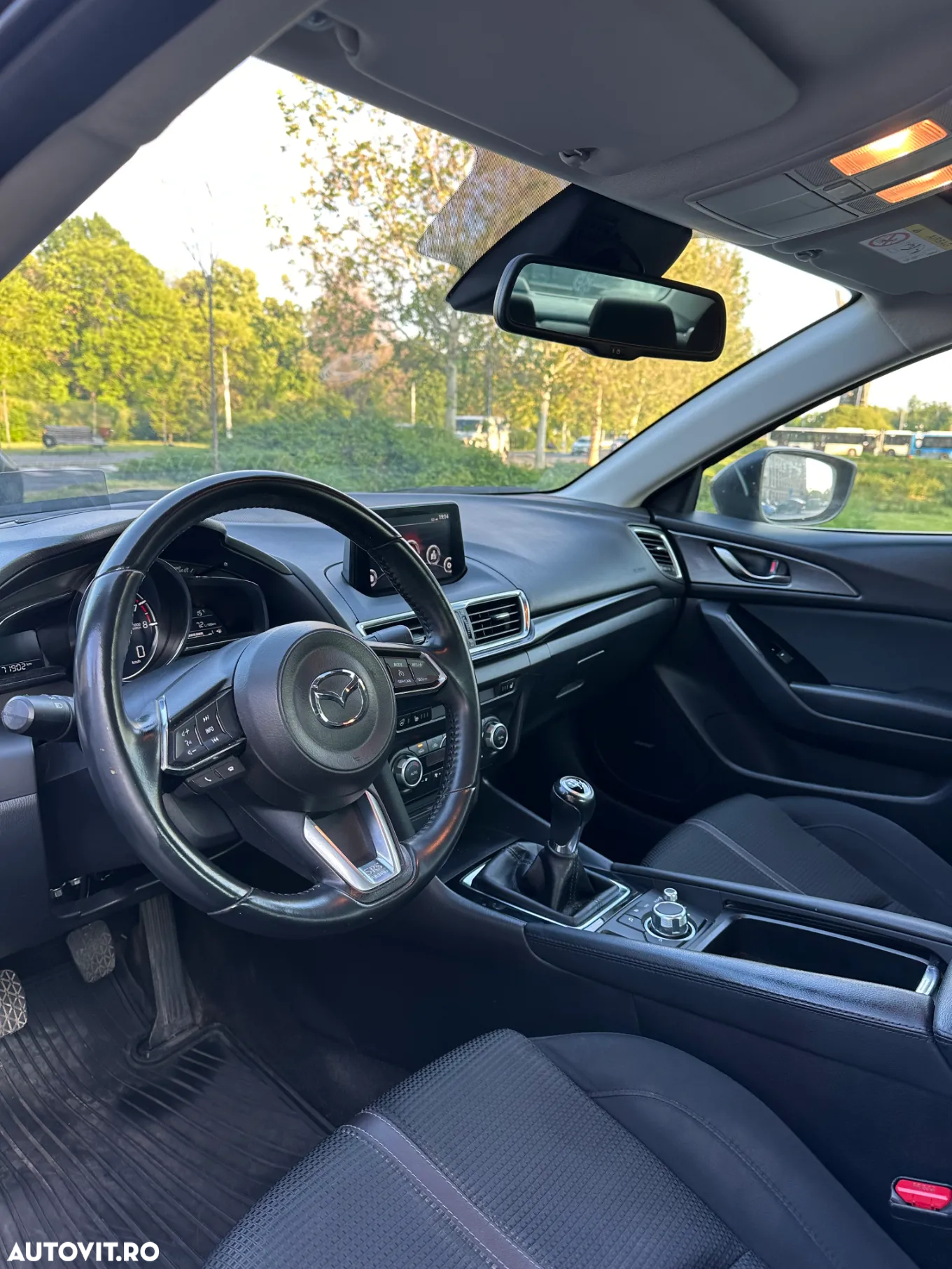 Mazda 3 - 8