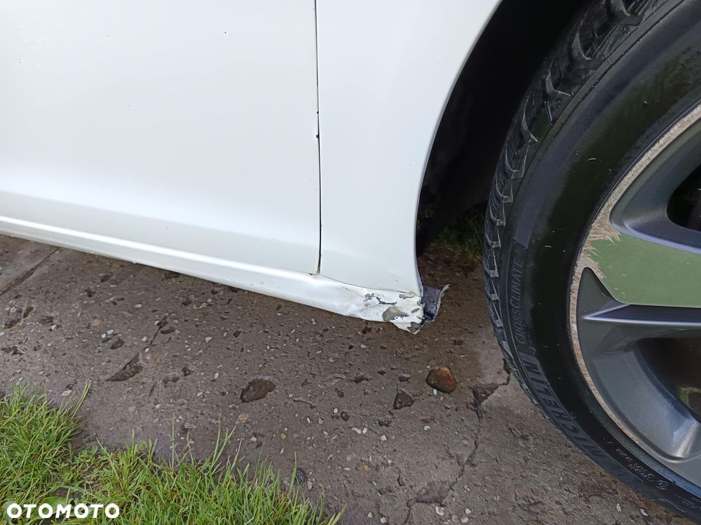 Peugeot 308 BlueHDi 120 EAT6 Stop & Start GT-Line Edition - 15