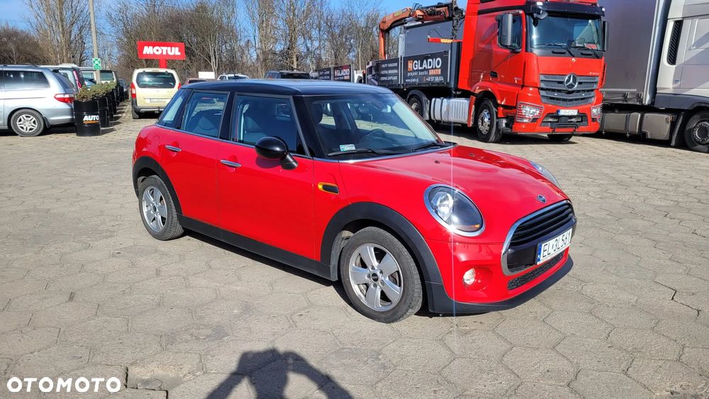 MINI Cooper Standard - 24