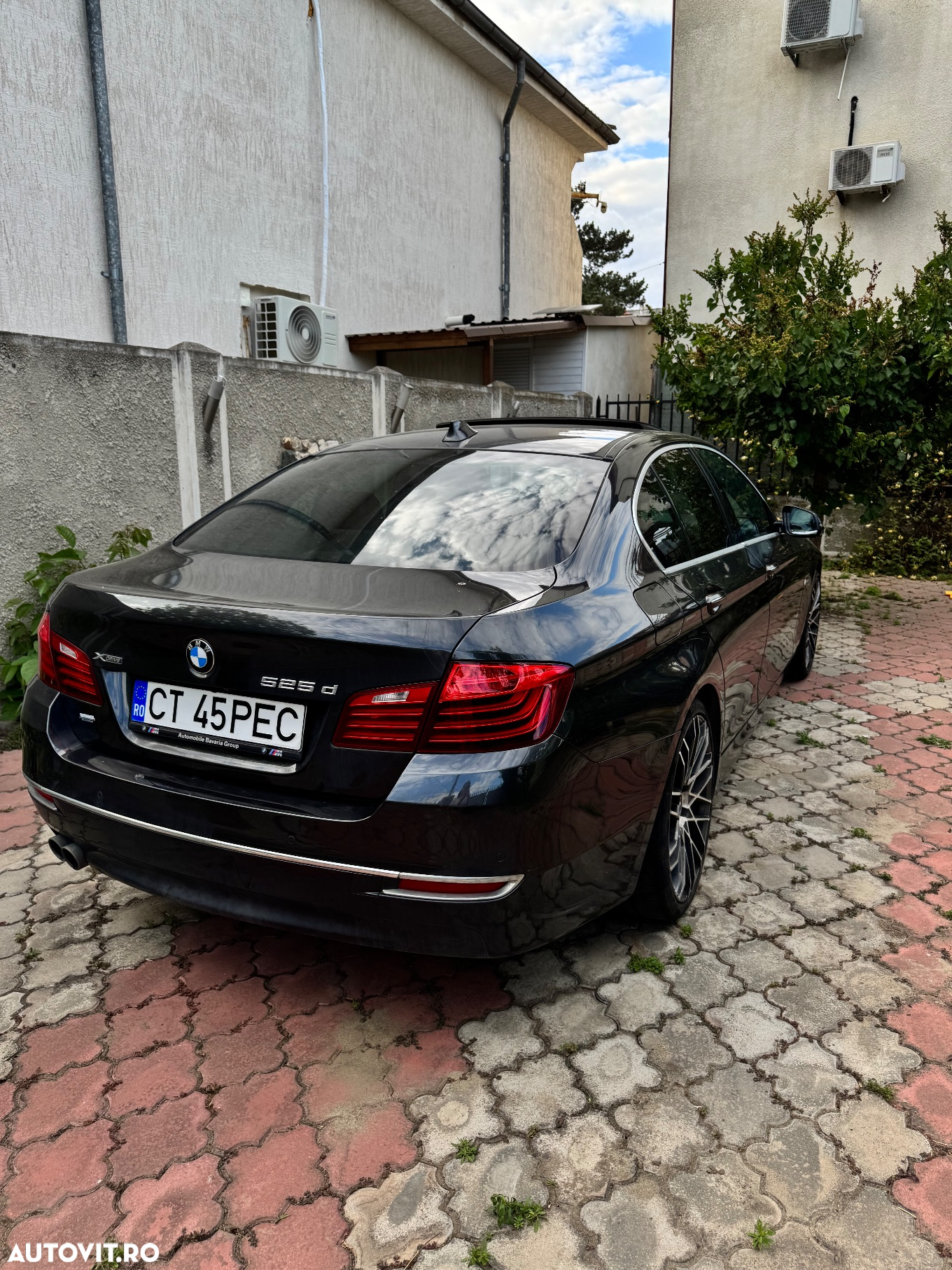 BMW Seria 5 525d xDrive AT - 14