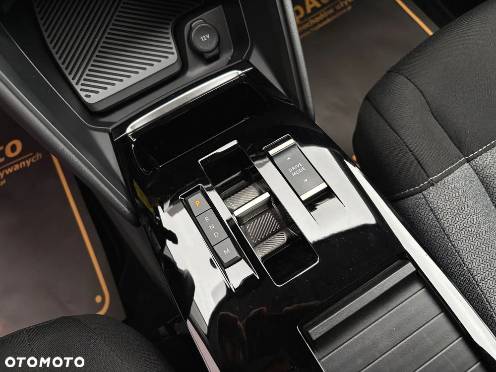 Citroën C4 PureTech 130 Stop&Start EAT8 PLUS - 32