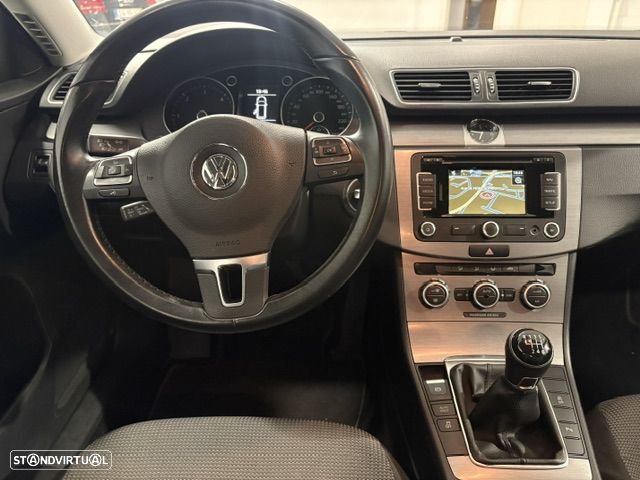 VW Passat Variant - 13