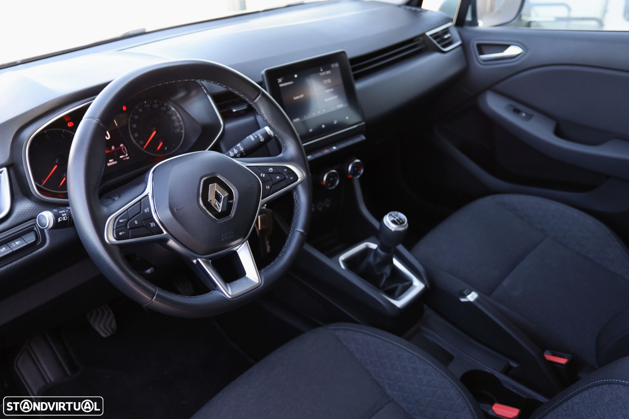 Renault Clio - 7