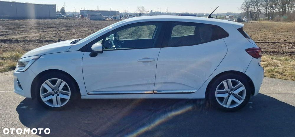 Renault Clio - 23