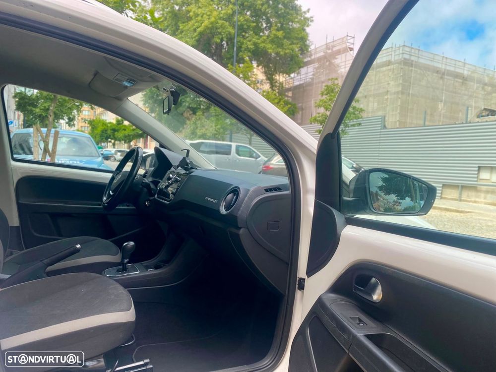 VW Cross Up! 1.0 Auto - 15
