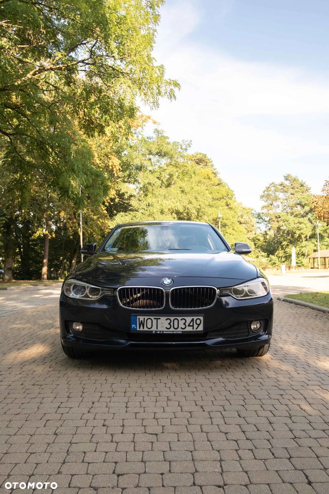 BMW Seria 3 320d Efficient Dynamic Edition - 3