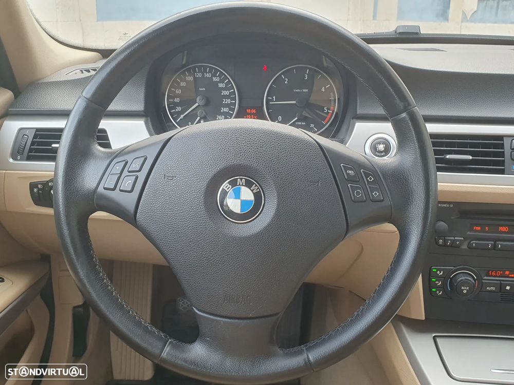 BMW 320 d Exclusive - 8