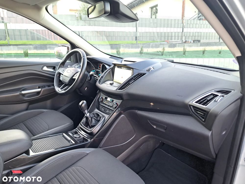 Ford Kuga - 22