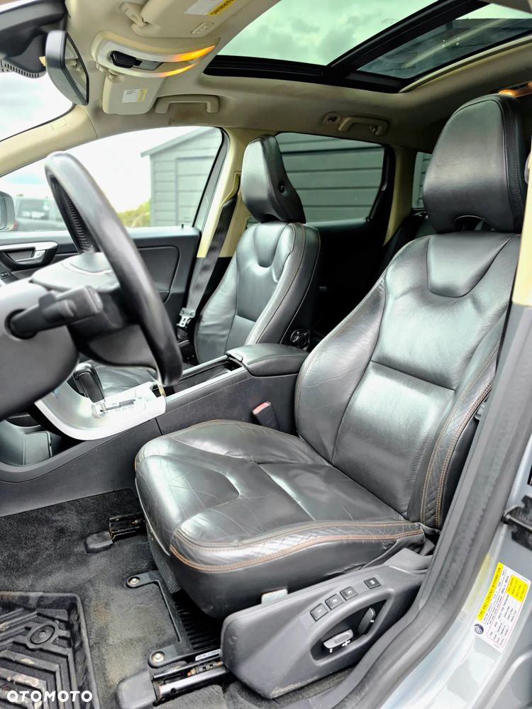 Volvo XC 60 T6 AWD Momentum - 13