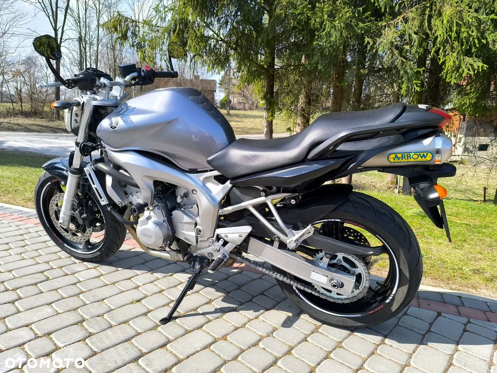 Yamaha FZ6 - 15