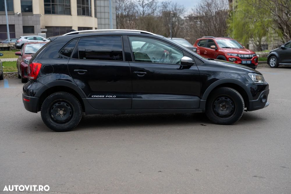 Volkswagen Polo 1.6 TDI Cross - 12