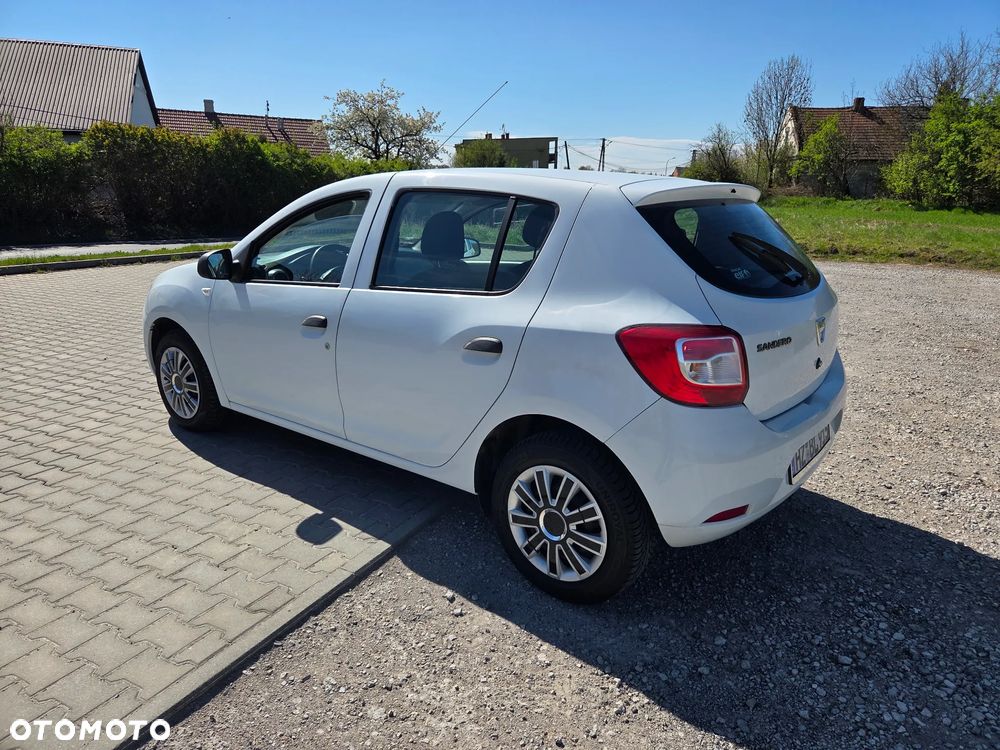 Dacia Sandero - 6