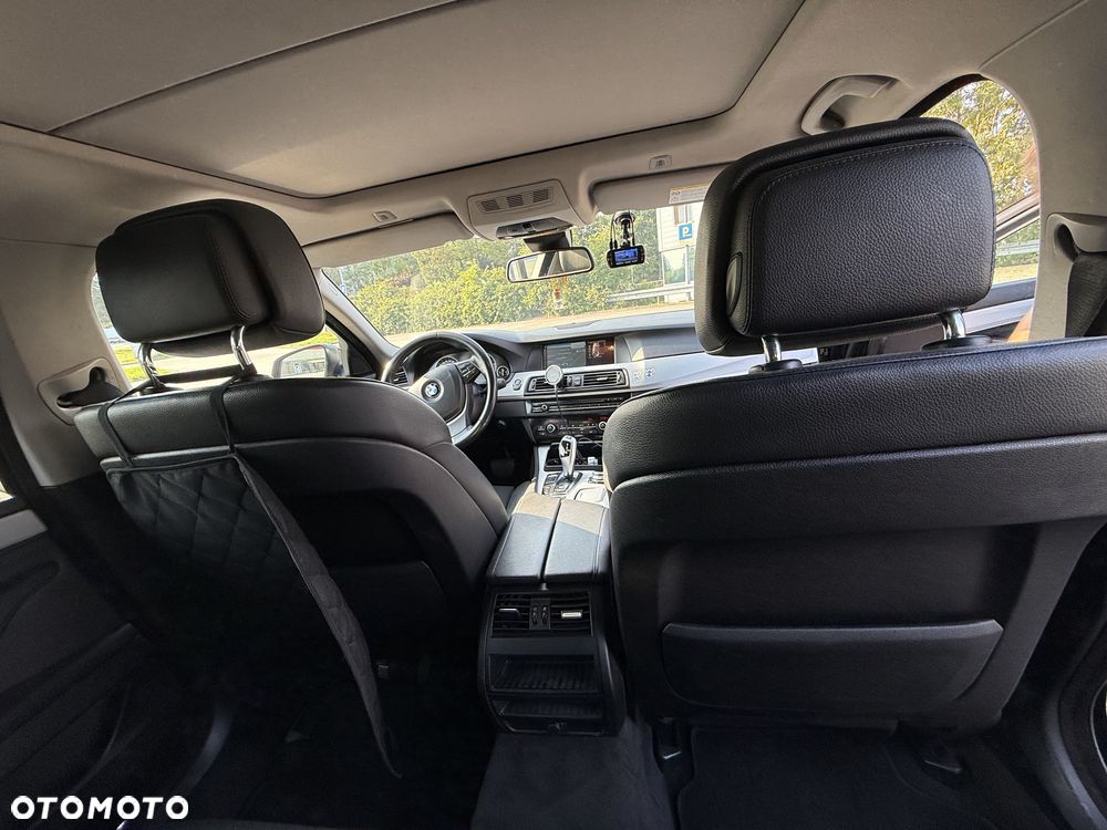 BMW Seria 5 530d xDrive - 6