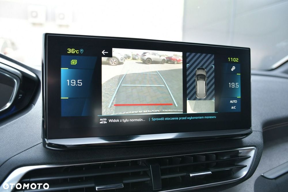 Peugeot 3008 1.6 PureTech HYbrid GT Line S&S EAT8 - 29