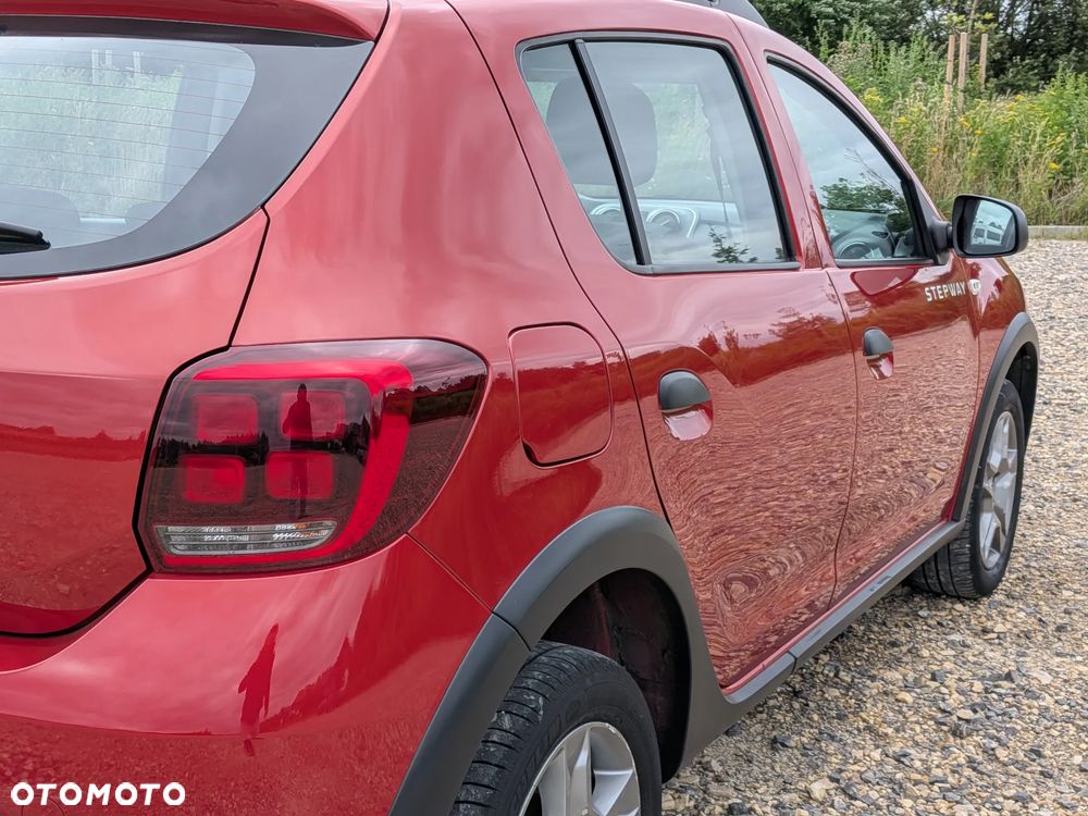 Dacia Sandero 0.9 TCe Laureate S&S EU6 - 14