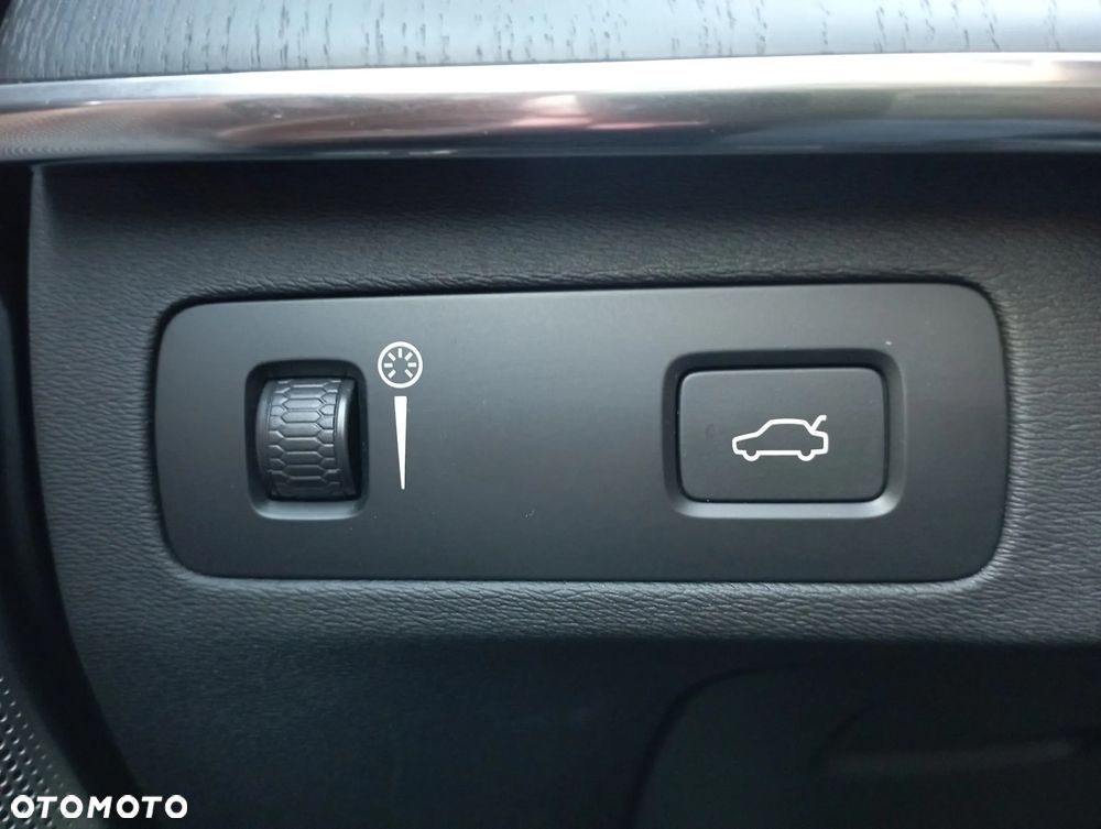 Volvo XC 90 T6 AWD Momentum - 23