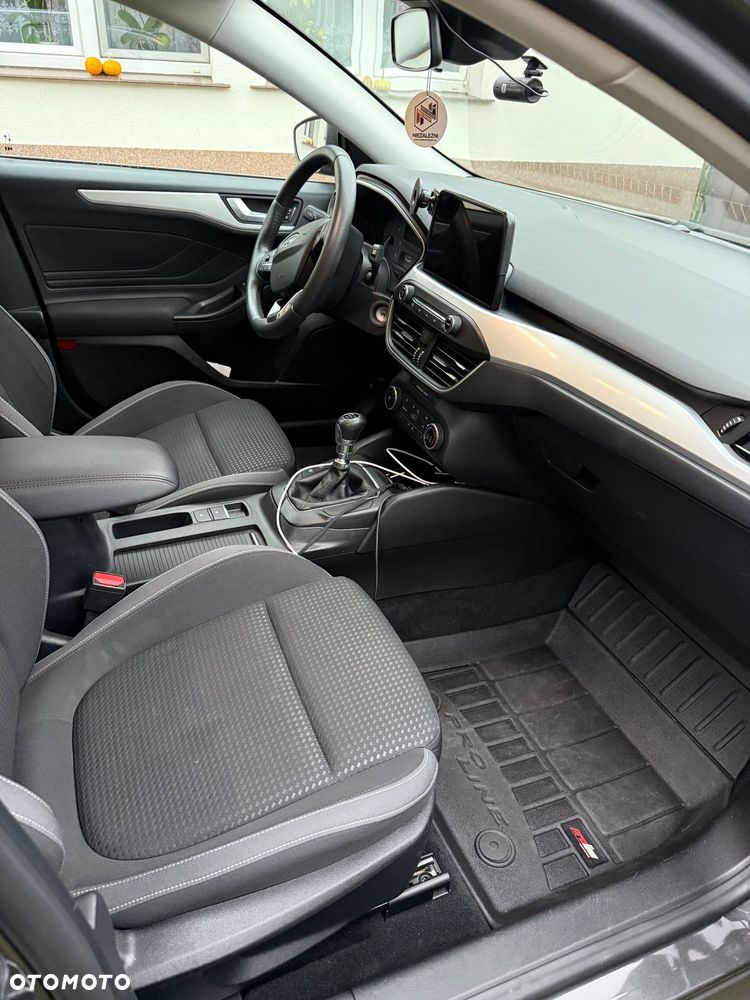 Ford Focus - 17