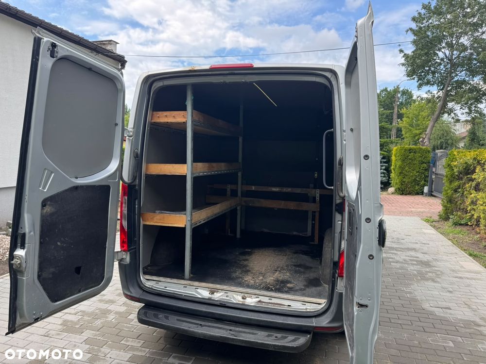 Mercedes-Benz Sprinter - 11