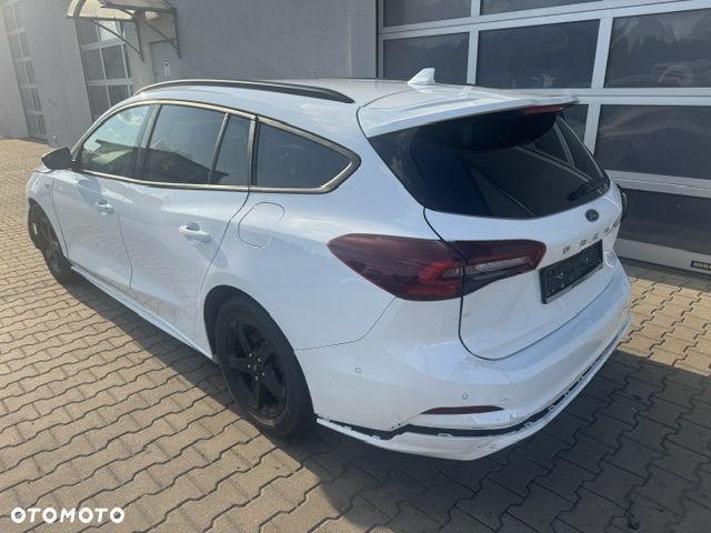 Ford Focus 1.0 EcoBoost Hybrid ST-LINE - 3