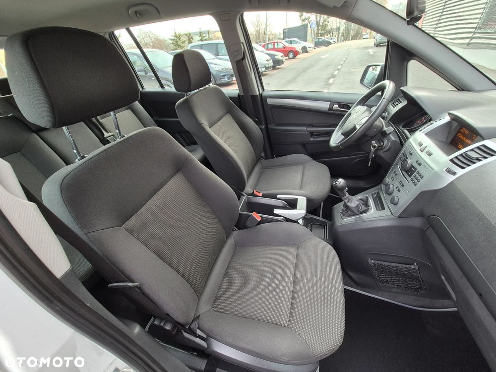 Opel Zafira - 13