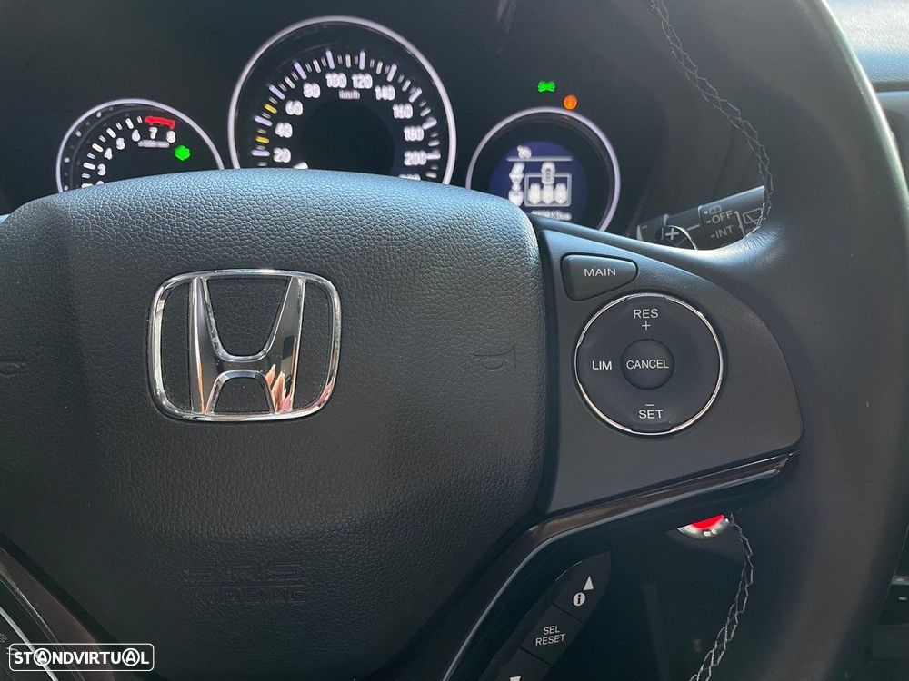 Honda HR-V 1.5 i-VTEC Executive CVT - 18