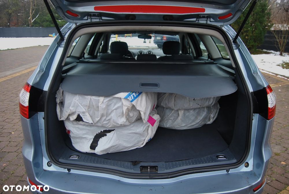 Ford Mondeo 1.8 TDCi Trend - 12