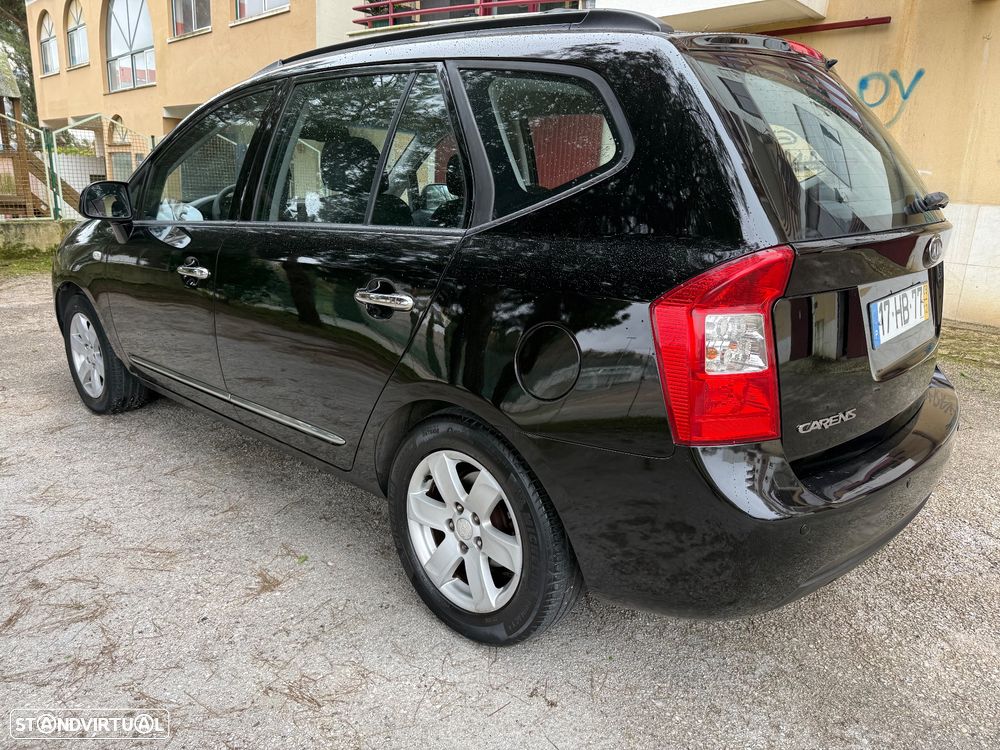 Kia Carens 2.0 CRDi LX - 3