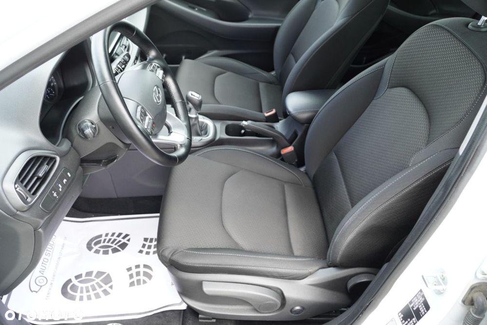 Hyundai i30 1.0 T-GDI Intro Edition - 11
