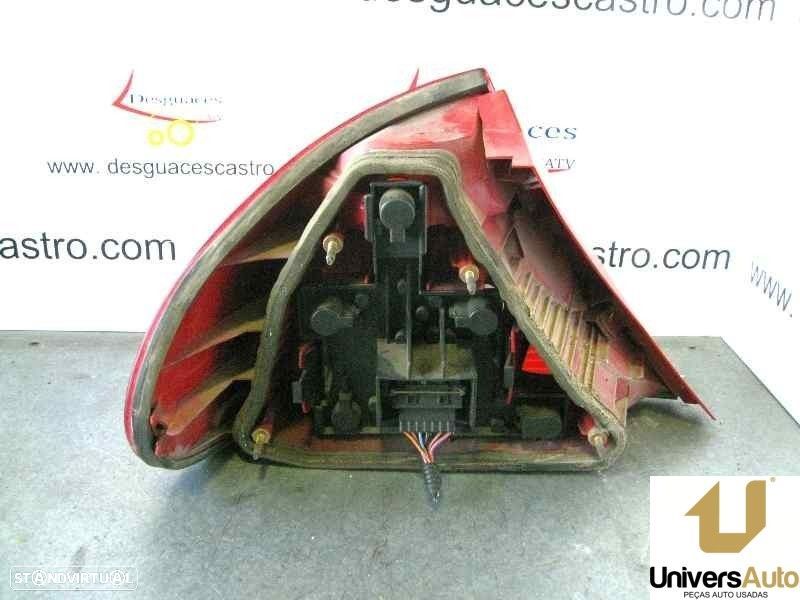 FAROLIM TRASEIRO DIREITO FORD MONDEO II 1997 - - 1