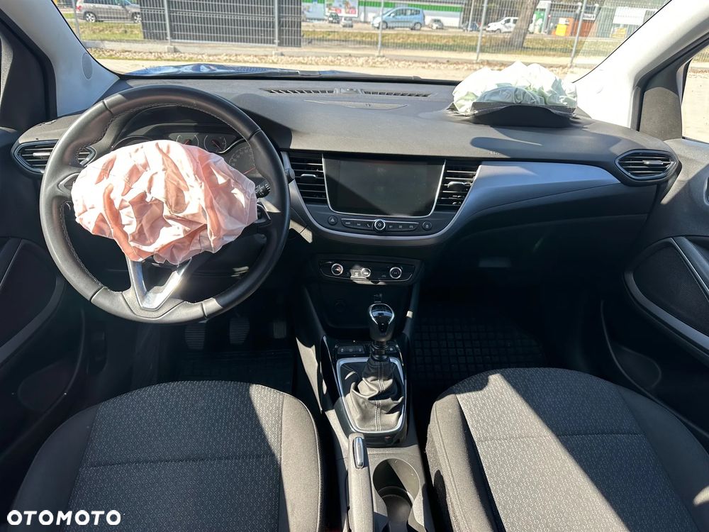 Opel Crossland X - 10