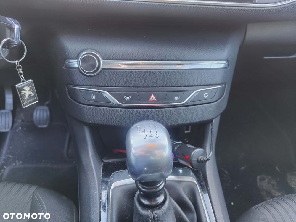 Peugeot 308 - 6