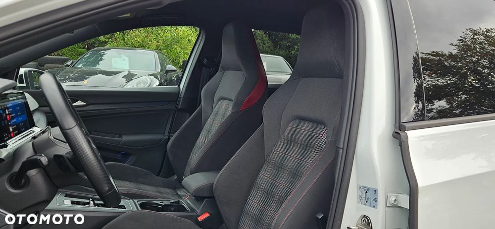 Volkswagen Golf VIII 2.0 TSI GTI DSG - 39