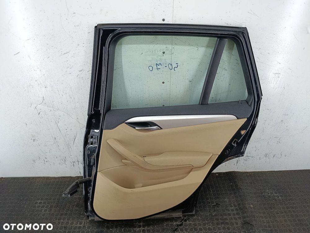 DRZWI TYŁ PRAWY  BMW X1 E84 FL 475 2.0 D - 7