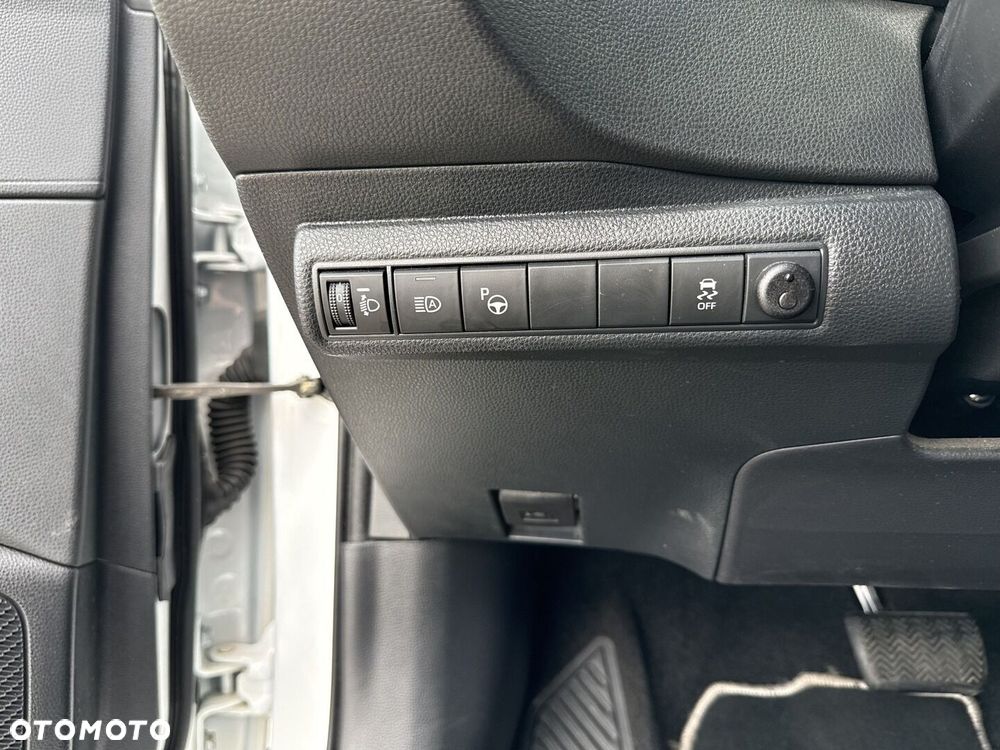 Toyota Corolla 1.8 Hybrid Comfort - 23