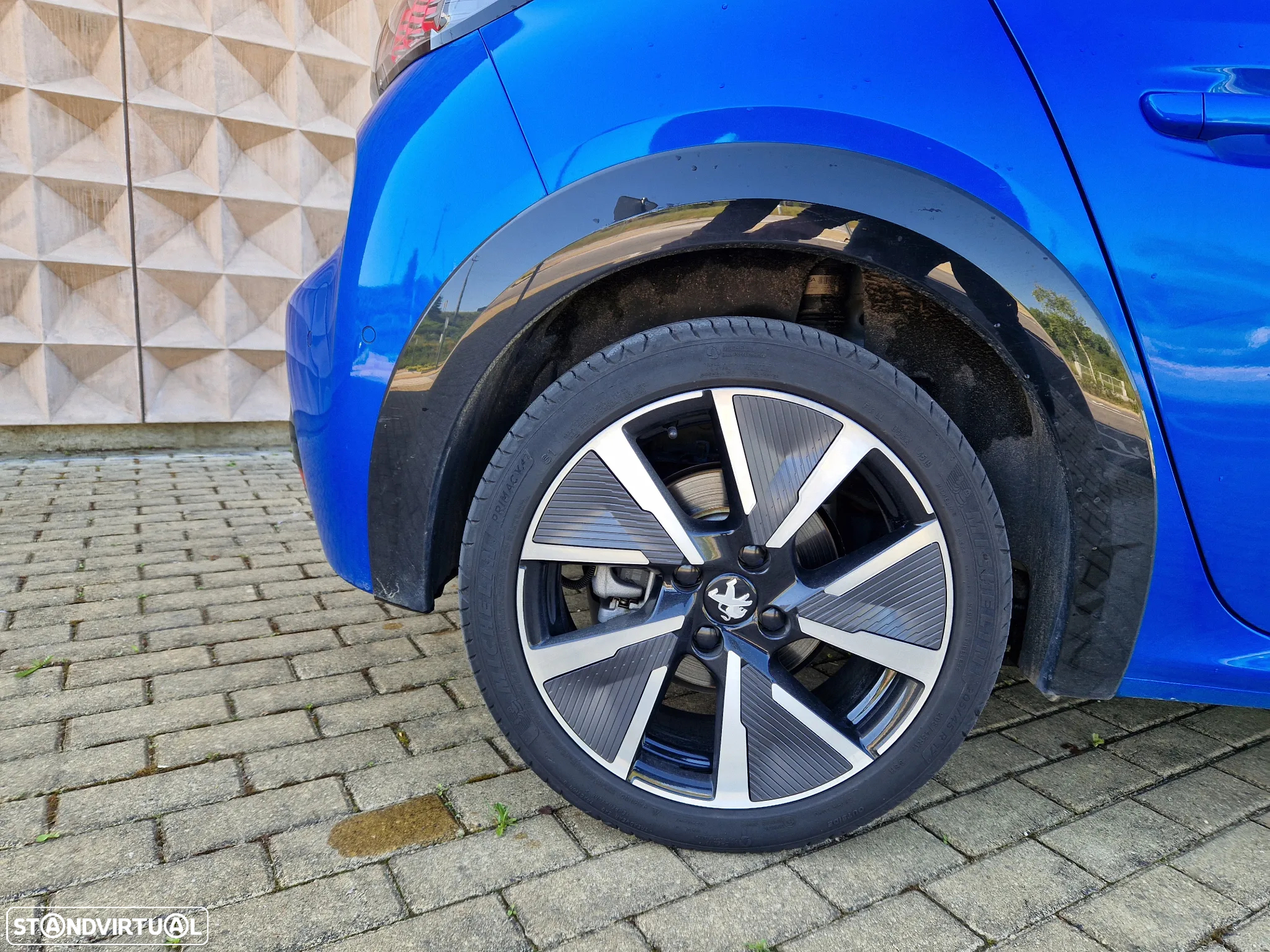 Peugeot e-208 50 kWh GT Line - 13