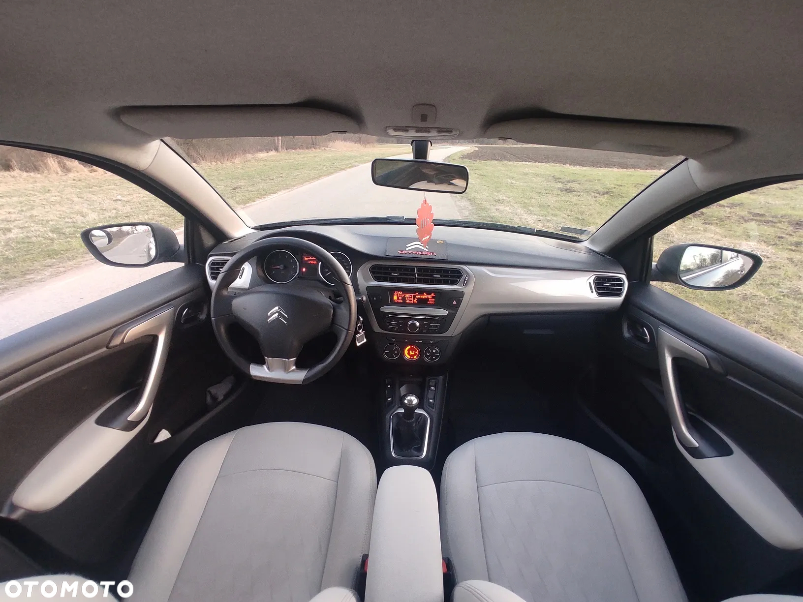 Citroën C-Elysée 1.2 PureTech Exclusive - 8