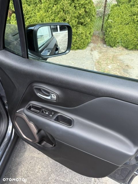 Jeep Renegade - 33