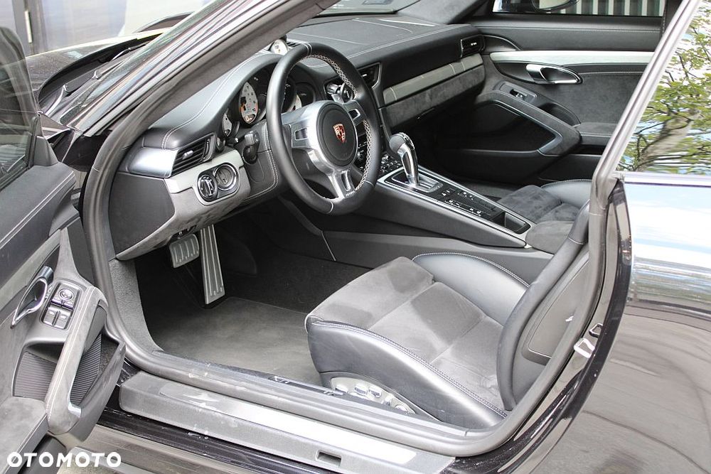 Porsche 911 - 13