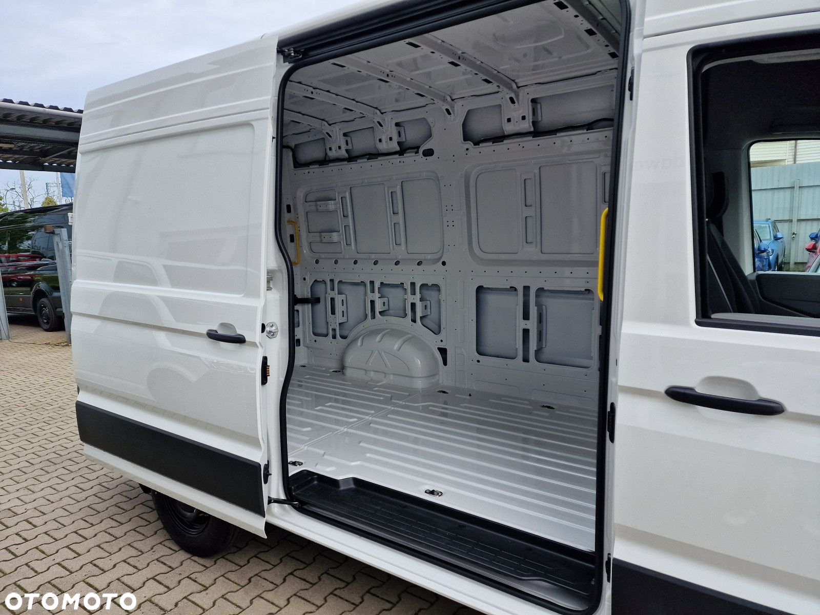Volkswagen Crafter 35 Furgon 2.0 TDI - 8