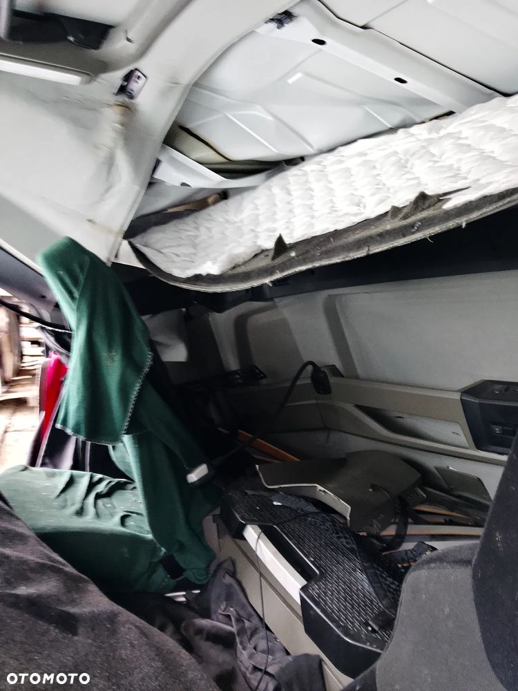 Kabina uszkodzona man TGS3 e6 cała kompletna - 5