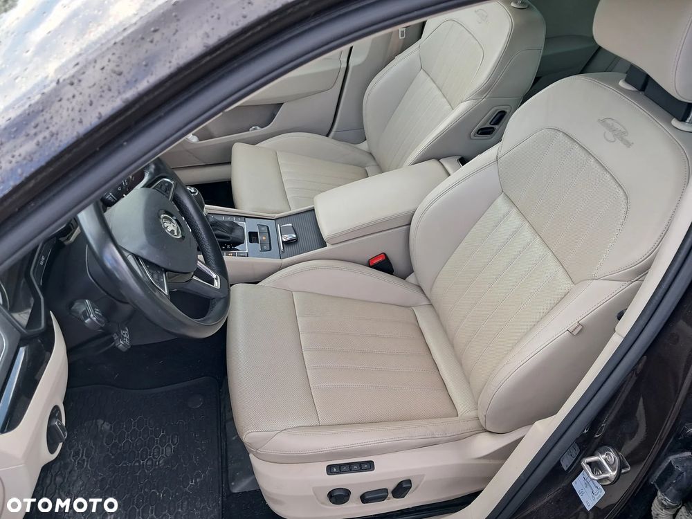 Skoda Superb 2.0 TDI 4x4 L&K DSG - 24