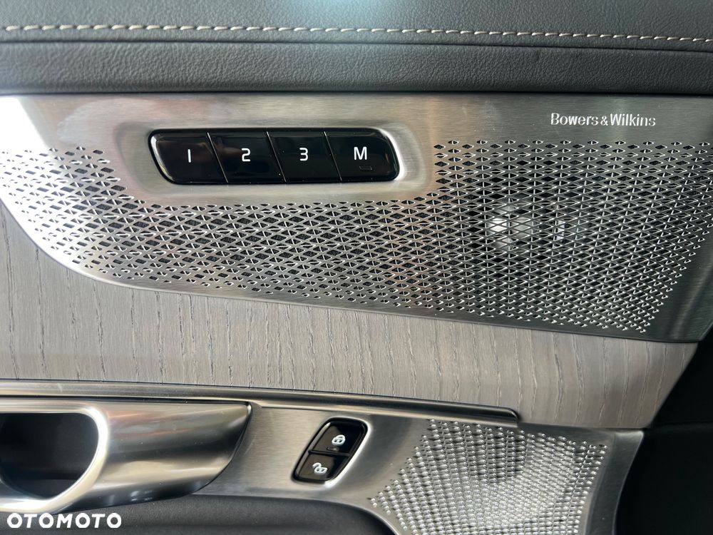 Volvo XC 90 T8 AWD Plug-In Hybrid Ultra Bright 7os - 23