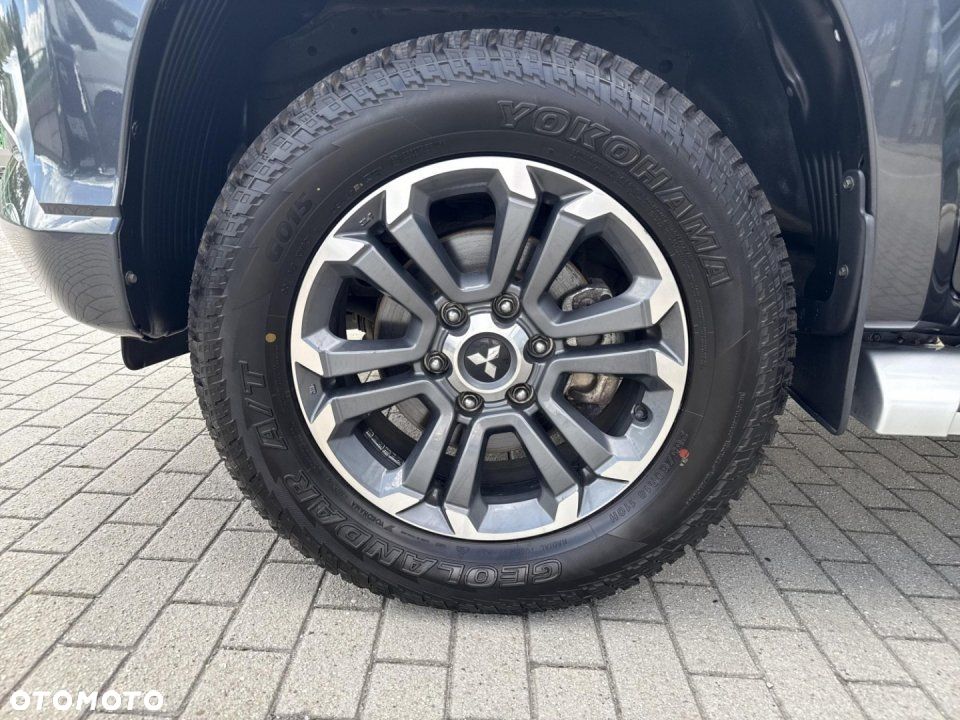 Mitsubishi L200 - 16